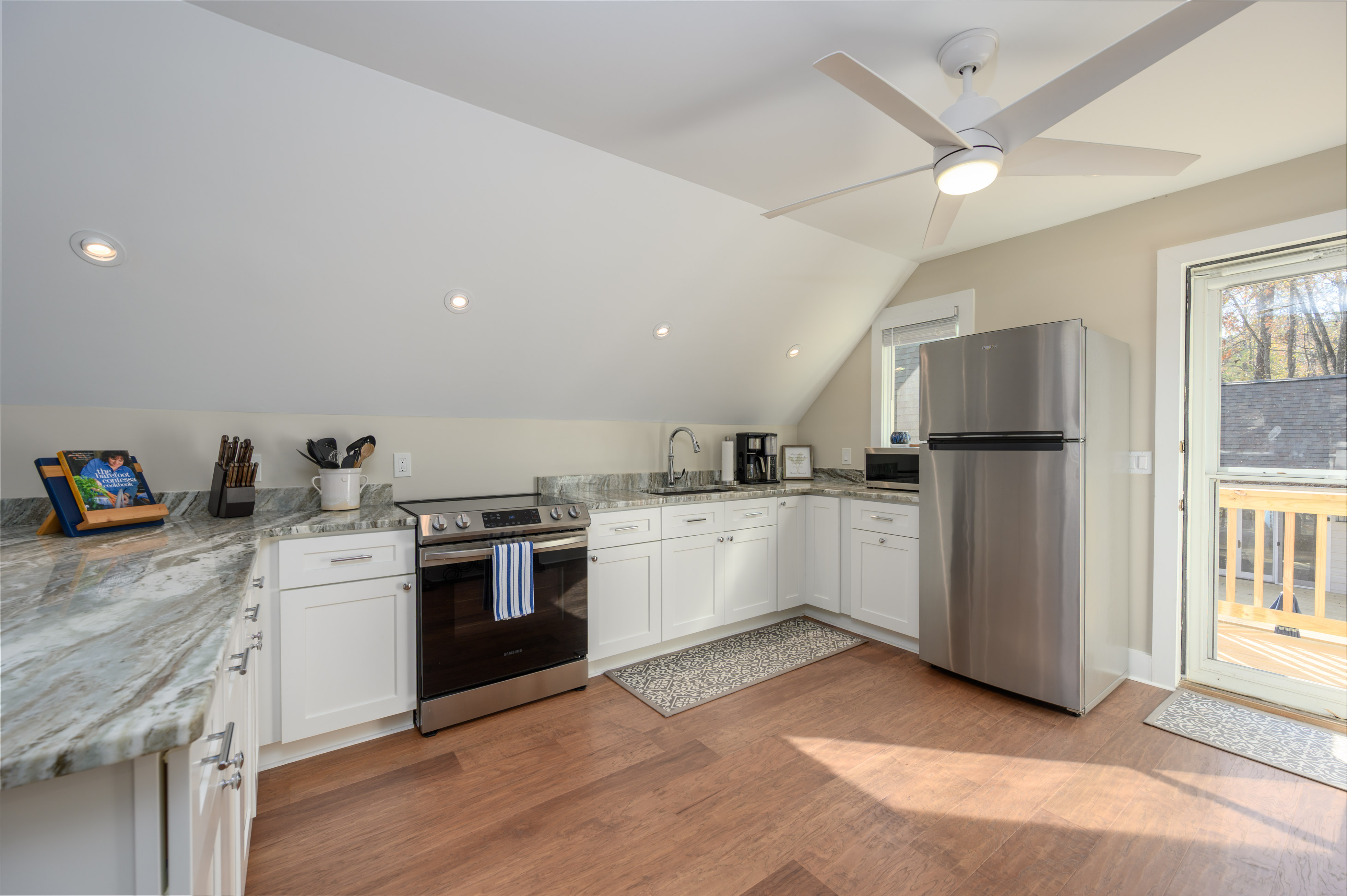 1030 Maddux Lane image 33